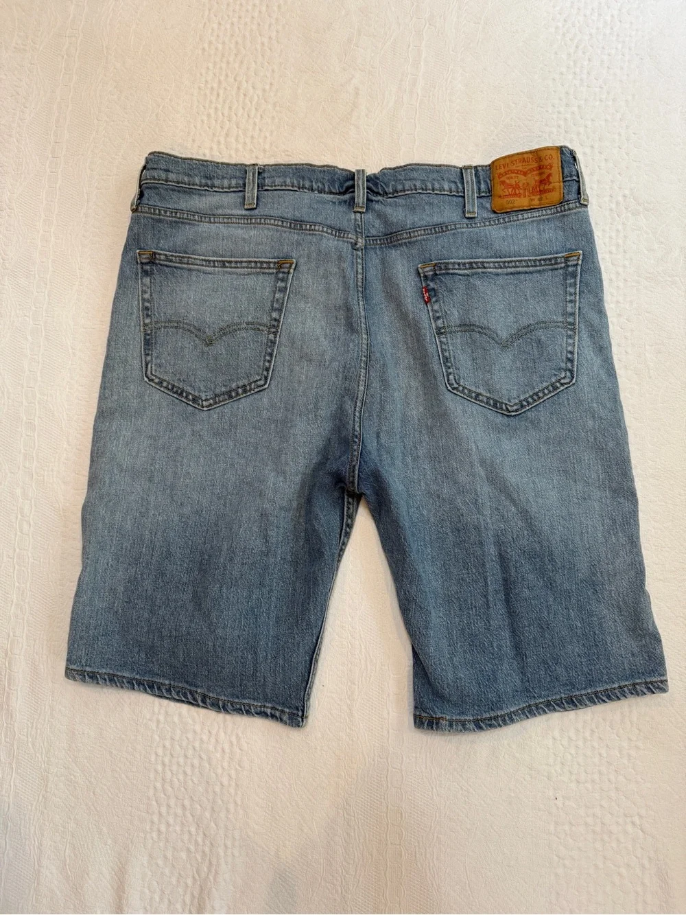 Levi’s 502 Denim Jean Shorts Distressed Men’s Size 42